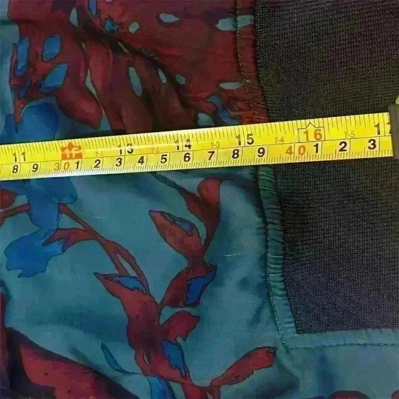 Urban Outfitters Women's Floral Cropped Windbreaker Jacket Size S - Picture 7 of 7